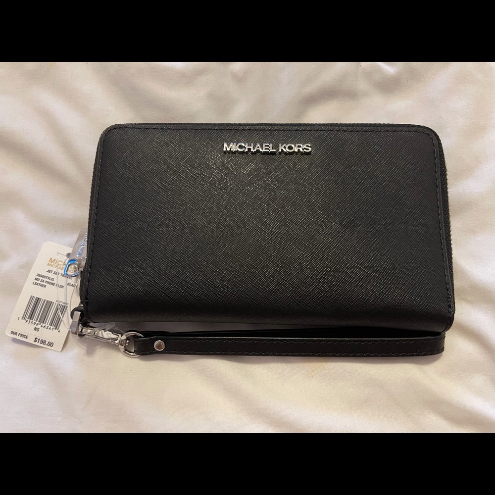 Brand new Authentic Michael Kors wallet